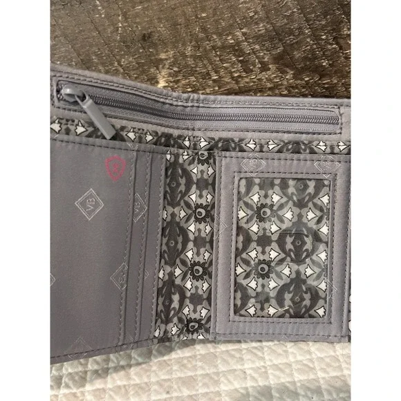 Vera Bradley Women's Cotton RFID Double Zip ID Tranquil Medallion ID Wallet - Picture 4 of 4